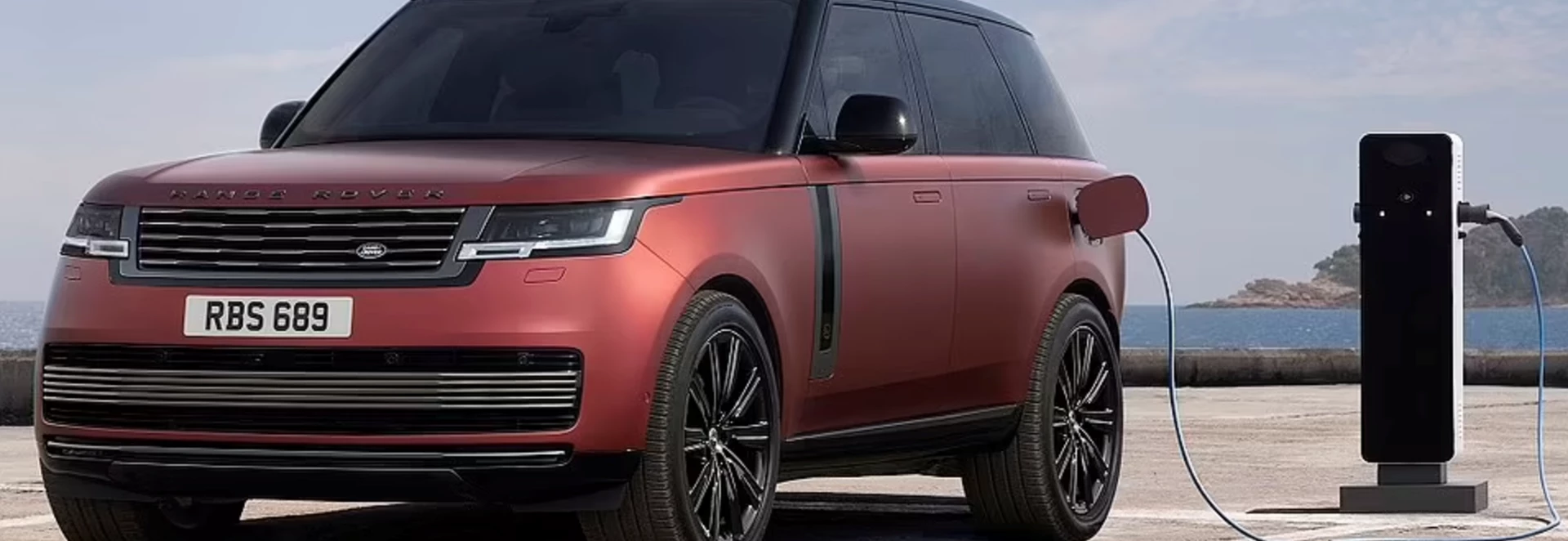Land Rover's Electric Shift: Over 16,000 Eager for the New Electric Range Rover